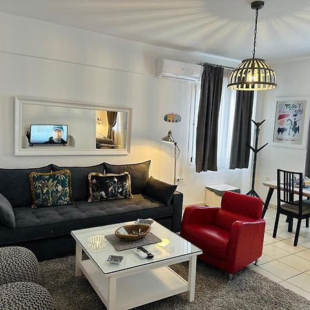 Gianna'S Apartment Central Aigio Cozy And Shining Экстерьер фото