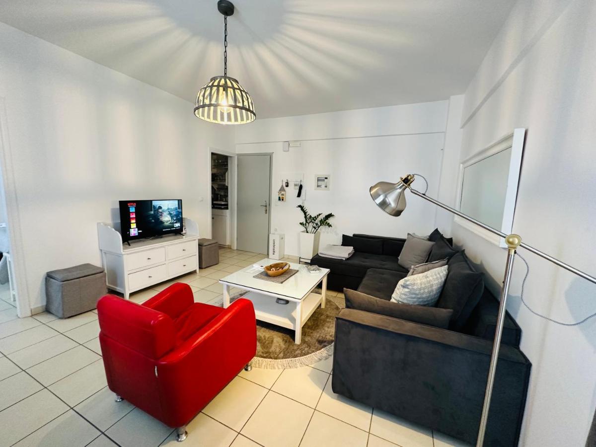 Gianna'S Apartment Central Aigio Cozy And Shining Экстерьер фото
