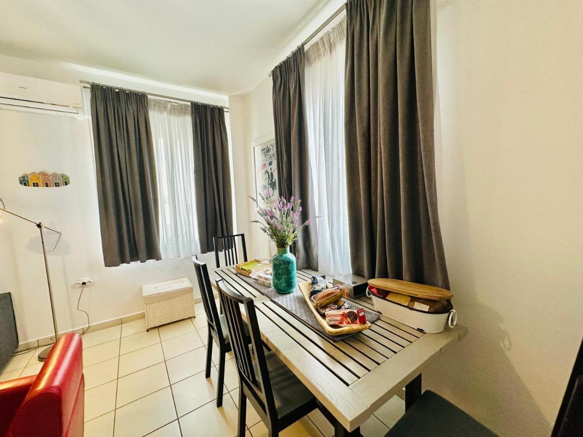 Gianna'S Apartment Central Aigio Cozy And Shining Экстерьер фото